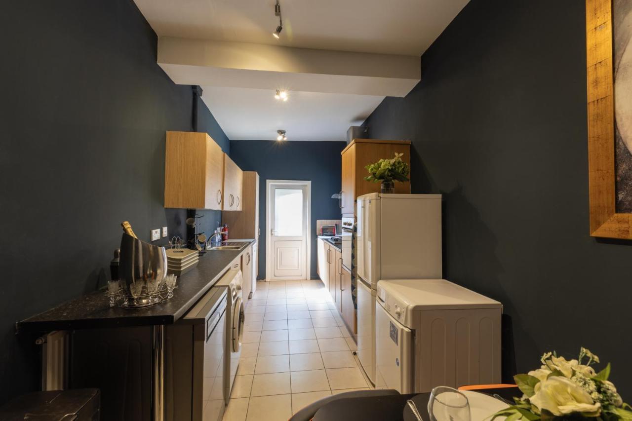Boutique Family Apartment In Celebrity Village. Barnt Green Eksteriør billede