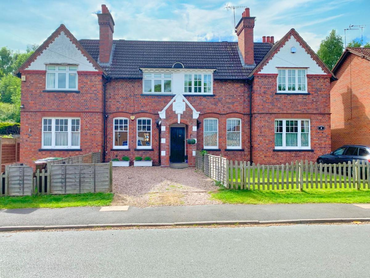 Boutique Family Apartment In Celebrity Village. Barnt Green Eksteriør billede