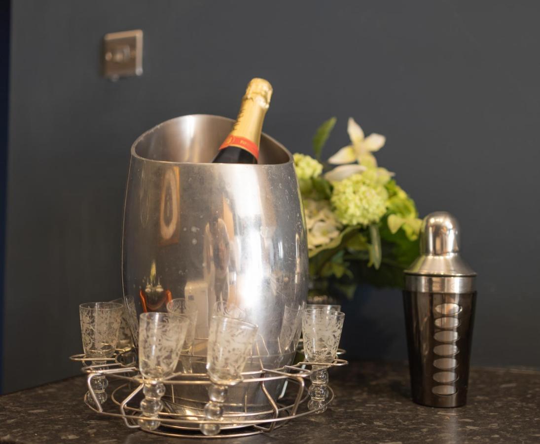 Boutique Family Apartment In Celebrity Village. Barnt Green Eksteriør billede